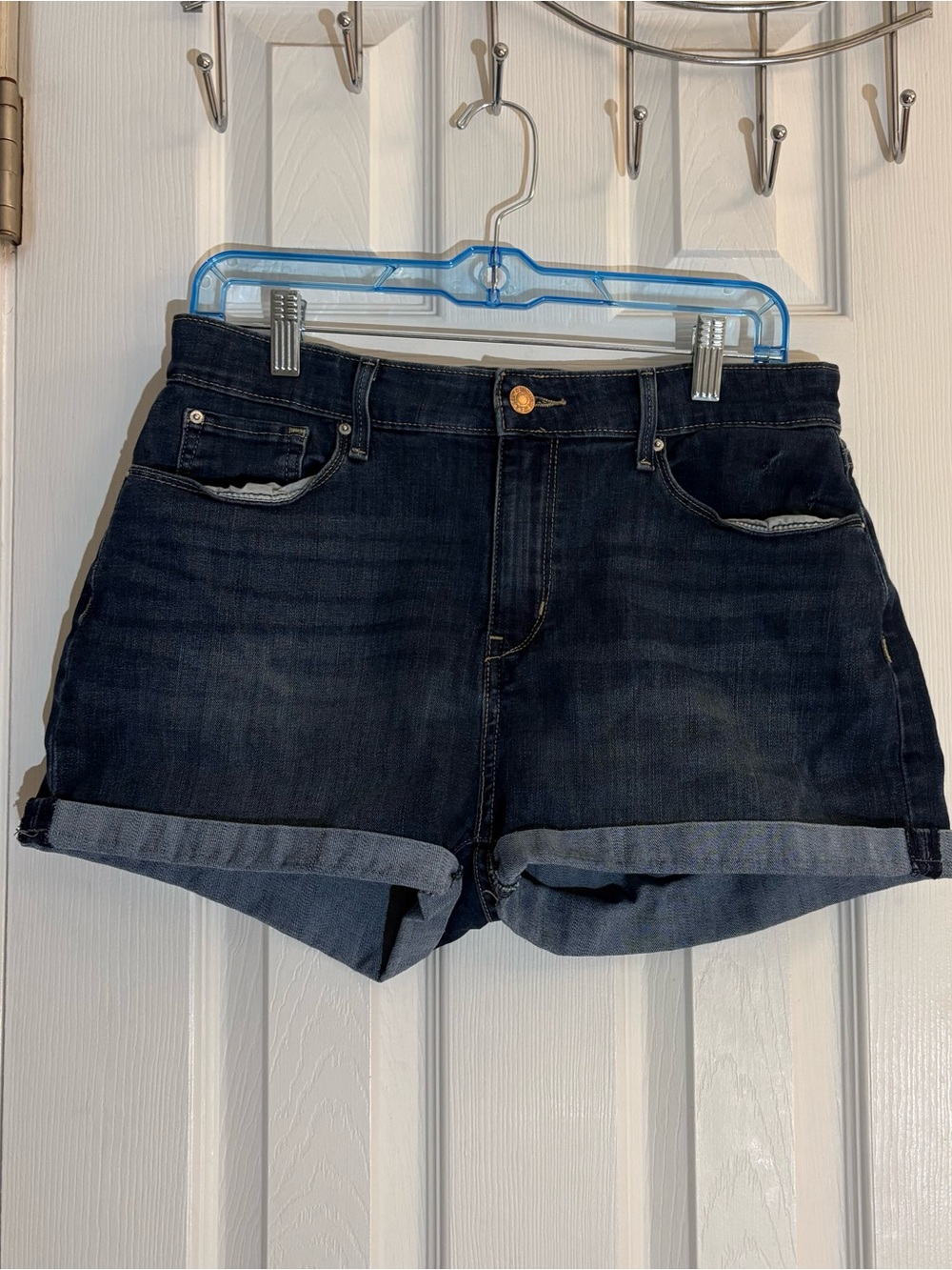 Signature by Levi Strauss High Rise Denim Shorts Women's Size 12 W31 Dark Wash.